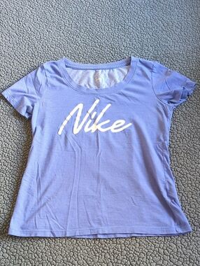 Nike Dri-FIT Logo Training T-Shirt Mauve Light Purple Women's Small S